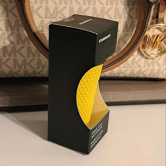 Starbucks Hawaii Exclusive Pineapple Studded Mini Tumbler Keychain. - Picture 2 of 5